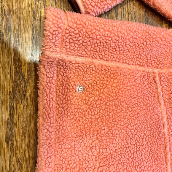 Lululemon mixed media fuzzy jacket - Picture 3 of 7